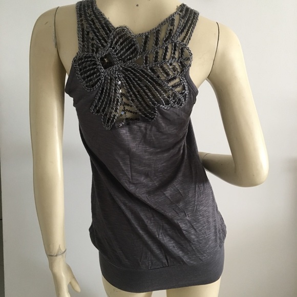 Gray scoop neck racer back tank top with bow detail on back - Picture 3 of 5